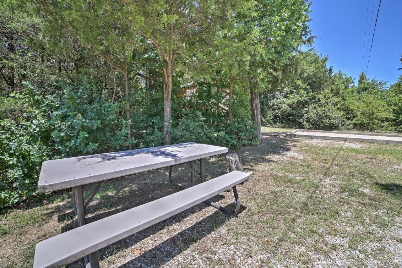 Branson Cabin With Deck Near Table Rock Lake! Exterior foto